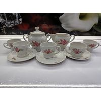 С 1 рубля!!! Винтажный сервиз чайный, фарфор украшенный цветочным декором . 1970-е.