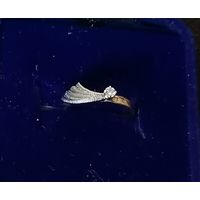 Изящное золотое кольцо с бриллиантом. 585