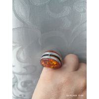 Кольцо с янтарём. Серебро. 925.