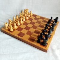 Шахматы СССР 32х32 см деревянные с доской