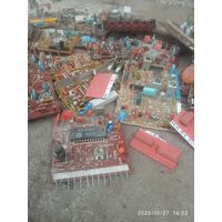 Платы СССР. Есть КМ. Немного контактов.