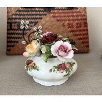 Фарфоровая композиция, Ваза с цветами. Английский фарфор 1962г. Р-р: 10 х 8,5 см. ЦЕЛАЯ!