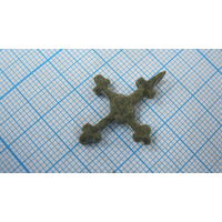 Крестик старинный, нательный. Бронза, литье.