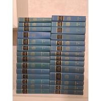 Антон Чехов Полное собрание сочинений и писем в 30-ти томах. 18 томов сочинений и 12 томов писем. Тираж писем 50 000.