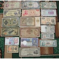 Лот из 18 разных банкнот
