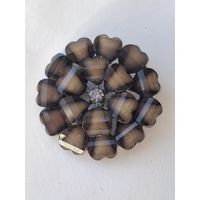 Пуговица в виде цветка. Цвет раухтопаз