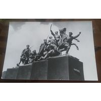 1963 год Куйбышев Памятник Василию Ивановичу с кривым турецким ятаганом