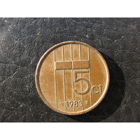 Нидерланды 5 центов, 1983. С 20 копеек. Распродажа коллекции. Смотрите другие лоты.