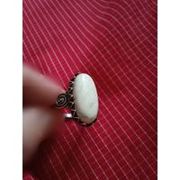 Кольцо 19,5  вставка кахалонг  посеребрение