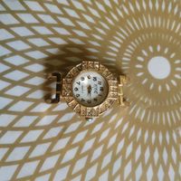 Часы наручные  ,   тикают. Состояние на скане.