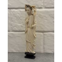 Фигурка из БИВНЯ МАМОНТА. Гейша.17 см.   Распродажа коллекции!!!