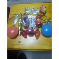 Лот елочных игрушек.