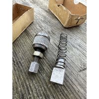 Оригинальный узел с "заслонкой" для газовых мопедов и ,возможно, мотовелосипедов. В советской упаковке по-родне.