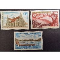 Франция. 1969г. Mi1651-53**. Позднеготическая церковь Бру., Штаубекен из Вуглана., Трините- сюр-Мер. Рыбацкий порт.