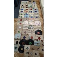 Большой лот патефонных пластинок (66 штук)