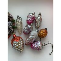 Лот елочных игрушек.