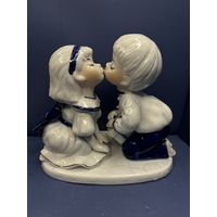 Статуэтка фарфор парочка