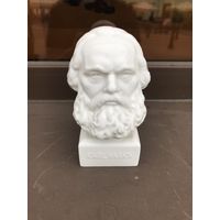 "Карл Маркс". Бюст, фарфор. Мейсен, XX век.Высота 14 см.
