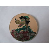 ЗНАЧОК ВОЛК С ГИТАРОЙ .