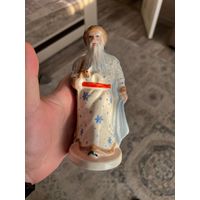 Статуэтка Дед Мороз. Фарфор. Начало 1950 х Высота 17 см. РЕДКАЯ!!!