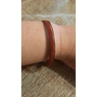 Браслет винтажный, какая-то вставка наклееная из красного бархата