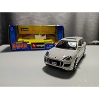 Porsche Cayenne 1:43 Bburago машинка металлическая модель автомобиля коллекционная