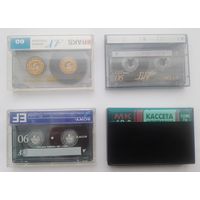Четыре старых кассеты одним лотом с рубля