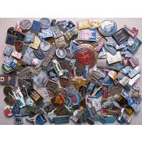 Значки города, архитектура, 150 штук, без повторов, все разные.