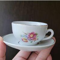 Миниатюрная фарфоровая чайная пара, кукольная посуда, мейсенский букет.