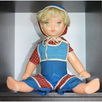 Пластиковая кукла, высота 51 см., из СССР.