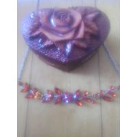 Кулон на цепочке. Колье