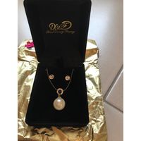 Цепочка с кулоном и сережки с кристаллами НОВЫЙ НАБОР