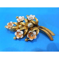 Старая брошь.