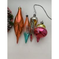 Лот елочных игрушек.