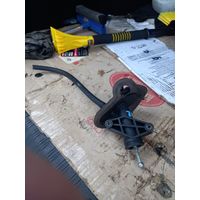 Главный цилиндр сцепления на Ford Mondeo 3