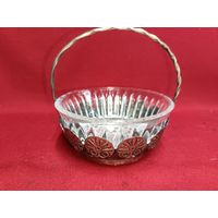 С рубля без мц. ваза для конфет "МНЦ", СССР. диам 15см. высота 17см.