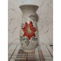 Ваза OSCAR (Мадонна). Ручная роспись.Ширина 10 см. Высота 23 см.