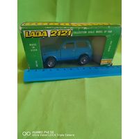 Коллекционная масштабная модель автомобиля 1/43 Lada 2121 Niva сделано в СССР стопроцентный оригинал старт с 1 рубля без мпц трёхдневный аукцион