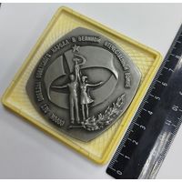 Настольная медаль, обмен