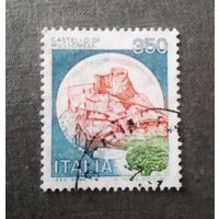 Марка Италия 1980 год Замок