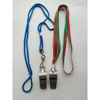 Свисток со шнурком. цена за 1 шт.