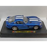 Модель автомобиля Dodge Viper GTS Coupe (1996). Bburago. масштаб 1/24. С рубля