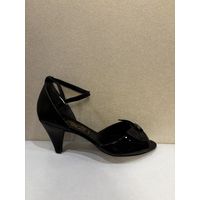 Босоножки женские кожаные неношеные