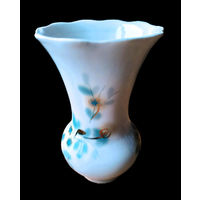 Ваза фарфор. Полонский завод художественной керамики. Украина. 20 век.