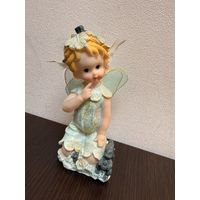 Декоративная статуэтка  фея-ангел.