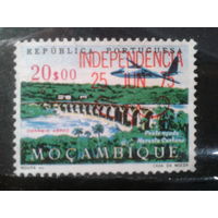 Мозамбик, 1975. *Самолет над плотиной, надпечатка. Mi-2,6 евро