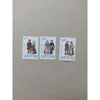 Литва серия марок 1996 г. Национальные костюмы.