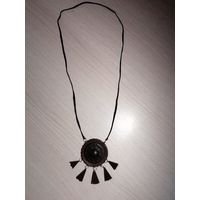 Ожерелье из натуральной кожи