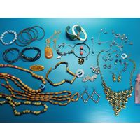 Бижутерия (одним лотом)