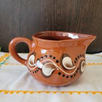 Сливочник, глазурованная керамика, ручная роспись.